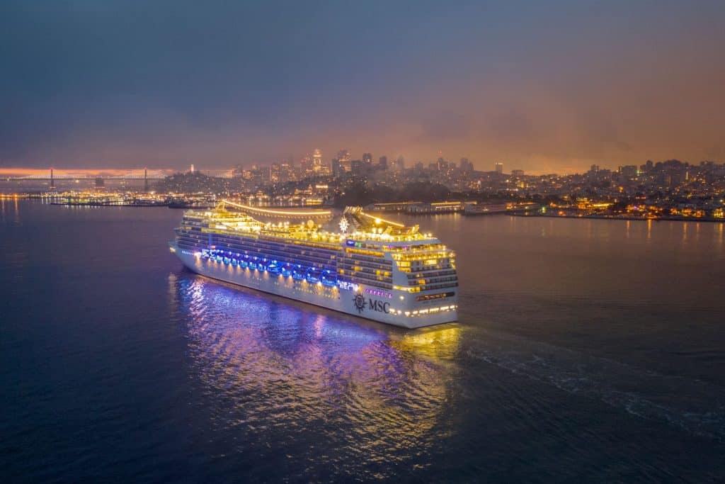 MSC Magnifica de nuit à San Francisco
